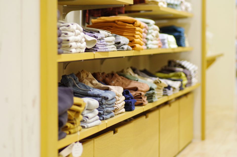 クラスTシャツが紡ぐ学校の思い出と個性流行と創意が息づく青春の象徴